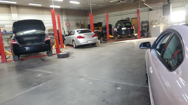 Ideal Auto's current, larger shop location